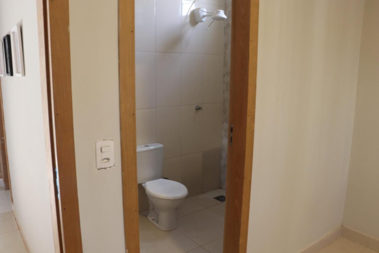 Casa Com 03 Quartos Tendo 02 Com Ar Condicionado No Asfalto A 1,5 Km Do Centro Chapada dos Guimarães Εξωτερικό φωτογραφία