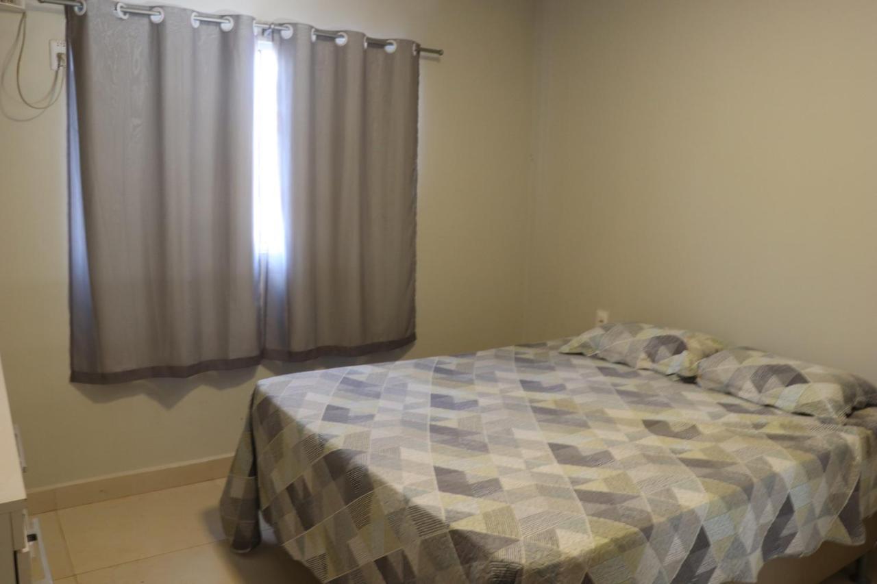 Casa Com 03 Quartos Tendo 02 Com Ar Condicionado No Asfalto A 1,5 Km Do Centro Chapada dos Guimarães Εξωτερικό φωτογραφία