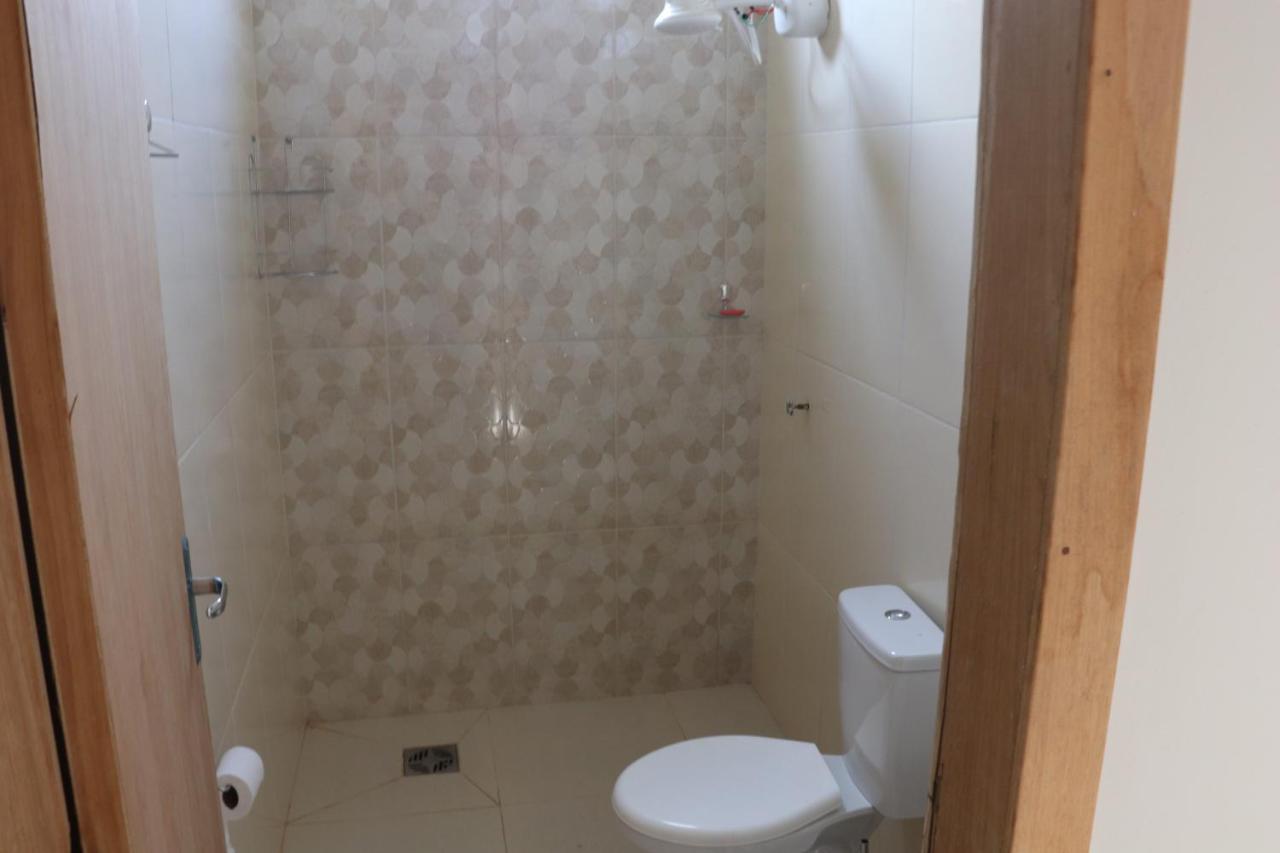 Casa Com 03 Quartos Tendo 02 Com Ar Condicionado No Asfalto A 1,5 Km Do Centro Chapada dos Guimarães Εξωτερικό φωτογραφία