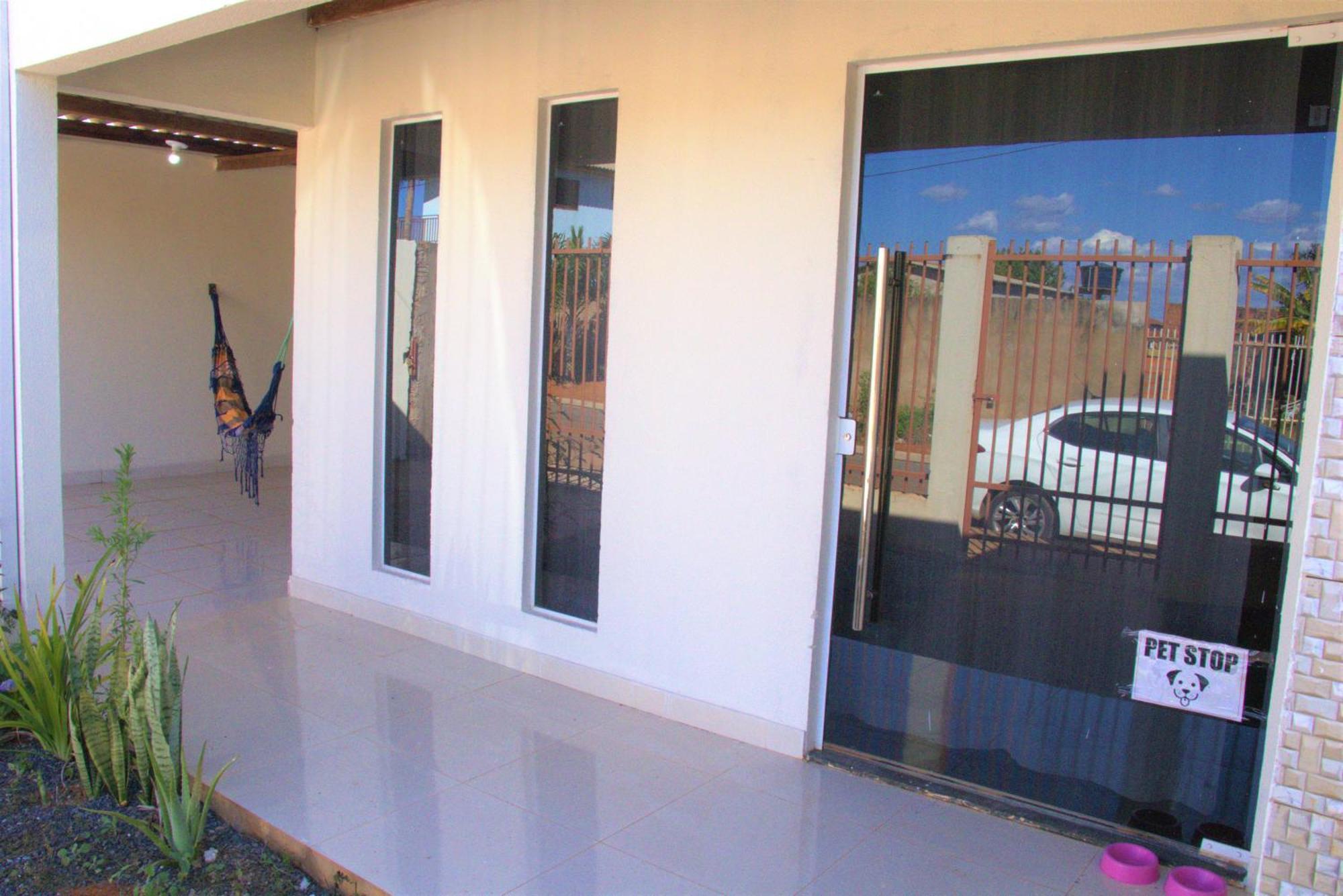 Casa Com 03 Quartos Tendo 02 Com Ar Condicionado No Asfalto A 1,5 Km Do Centro Chapada dos Guimarães Εξωτερικό φωτογραφία